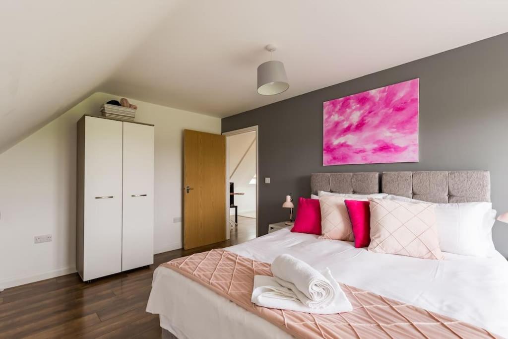 Tm - Rana Court 1 Bedroom Apartment With Balcony 옥스퍼드 외부 사진